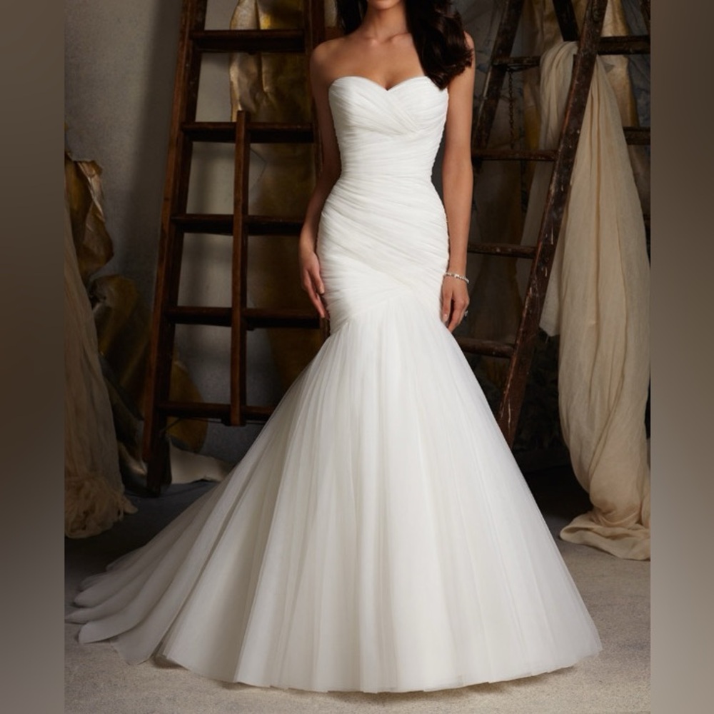 Asymmetrically Draped Net Morilee Bridal Wedding Dress size 4. Style 5108